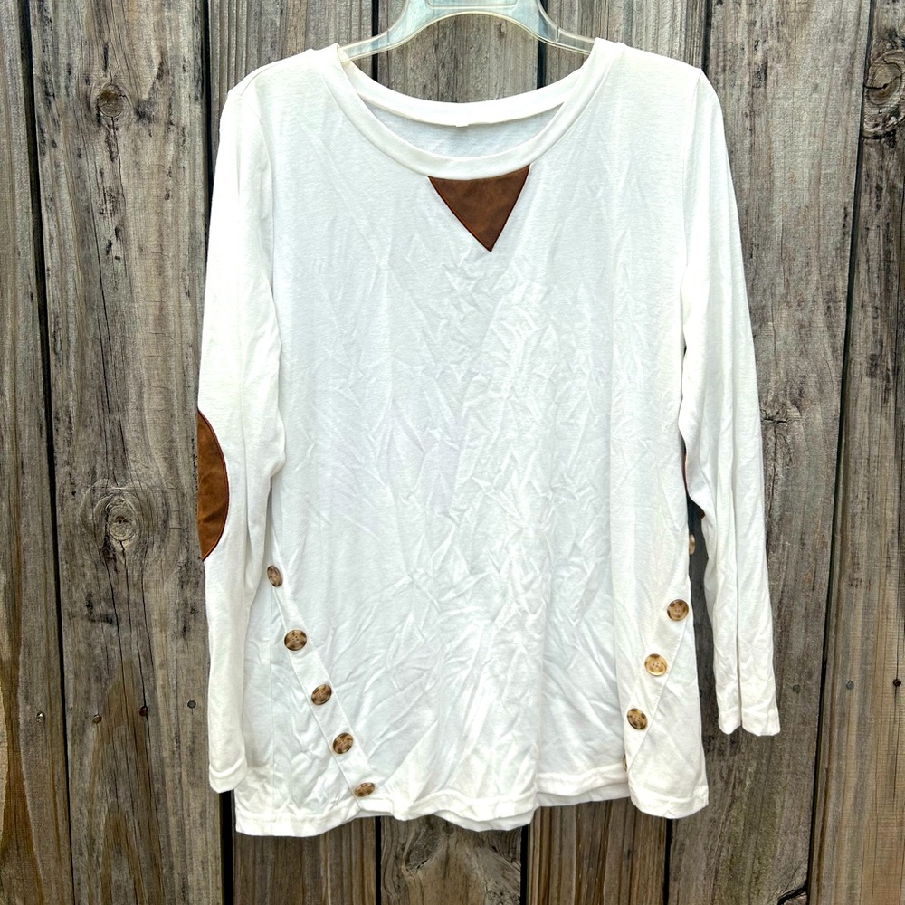 Women top size: L